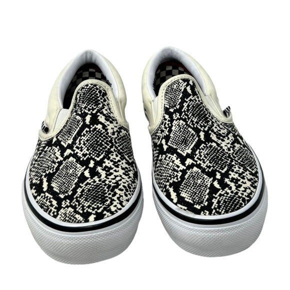 VANS Skate Slip On Sneakers Snak Women's Low Top Black White Canvas VN0A5FCA7W1 - Picture 2 of 8